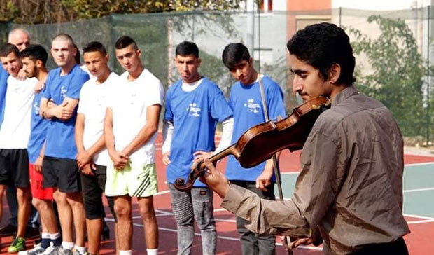 Талентовани тинејџер из Ирана: Желим да останем у Нишу